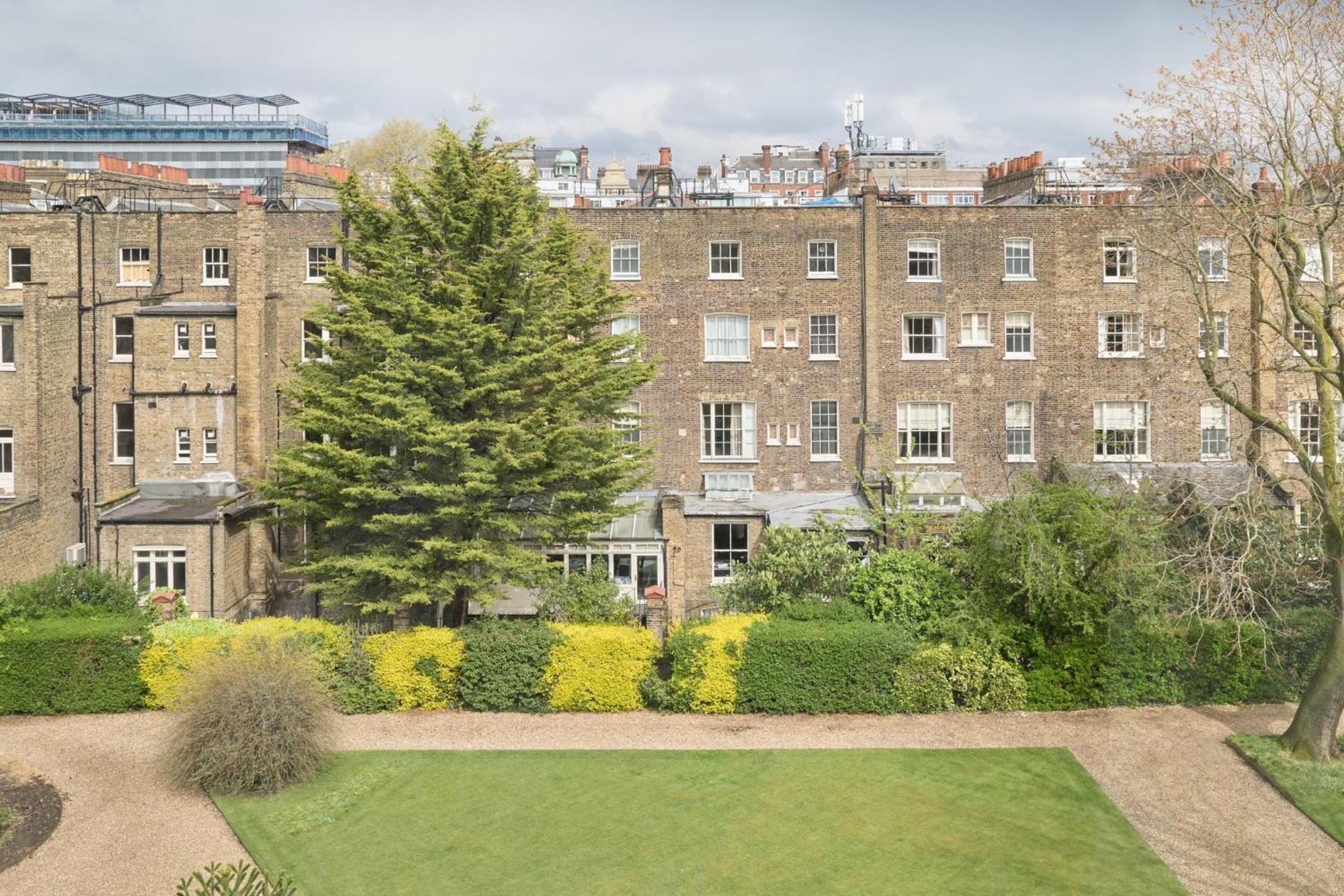 Hotel The Montague On The Gardens London